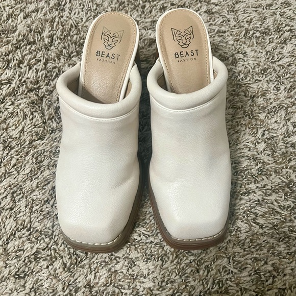 BEAST FASHION Cream Mules with Wooden Block Heel - Picture 2 of 4